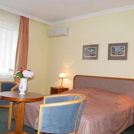 Apartment Pension Rideg Hévíz المظهر الخارجي الصورة