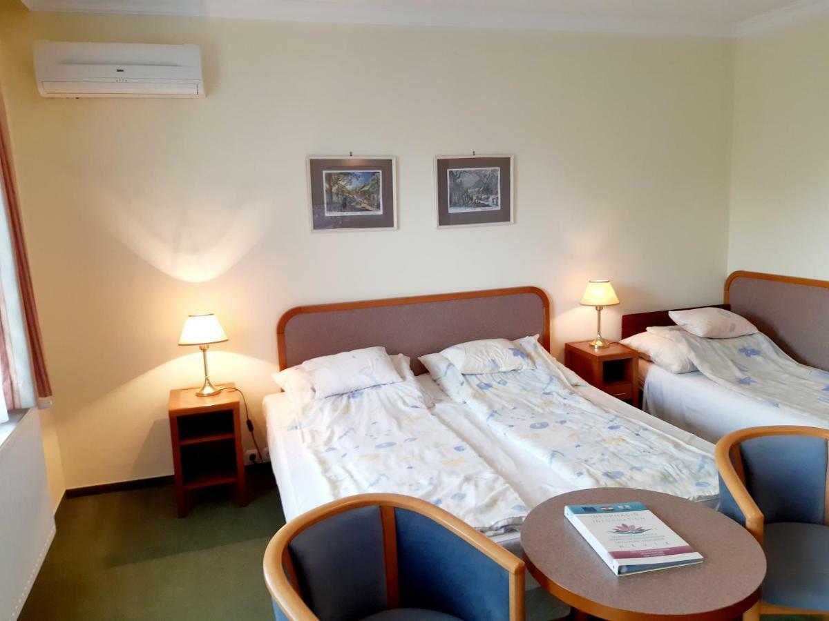 Apartment Pension Rideg Hévíz المظهر الخارجي الصورة